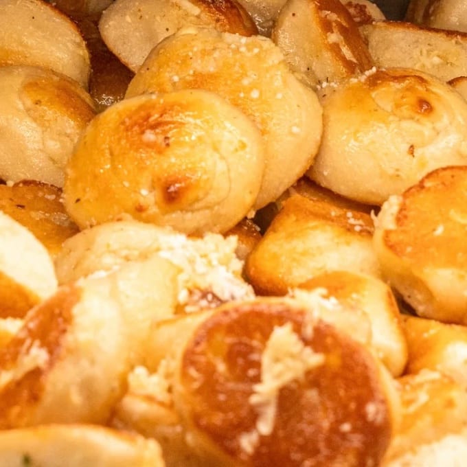 Garlic Knots (3).