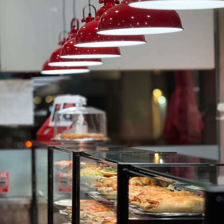 Fresh Ingredients, Served With AMORE