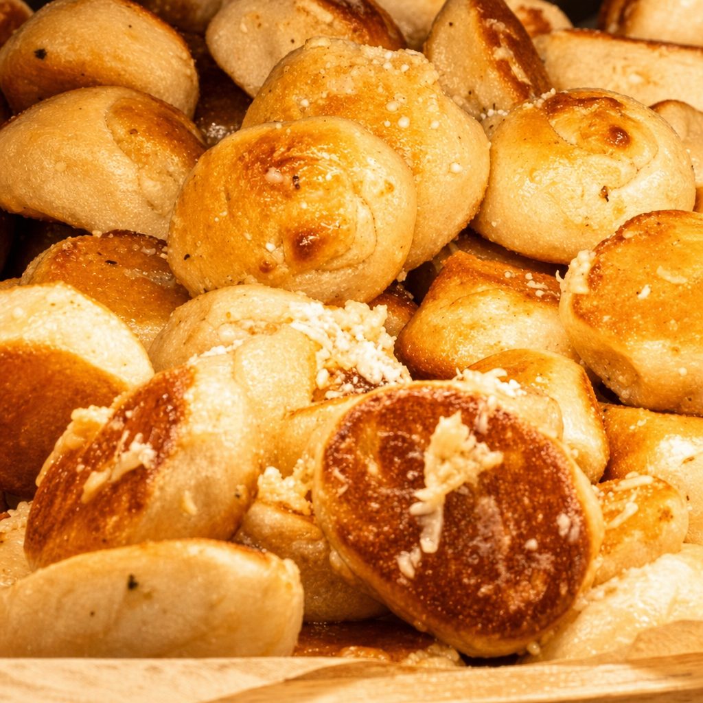 Garlic Knots (3).
