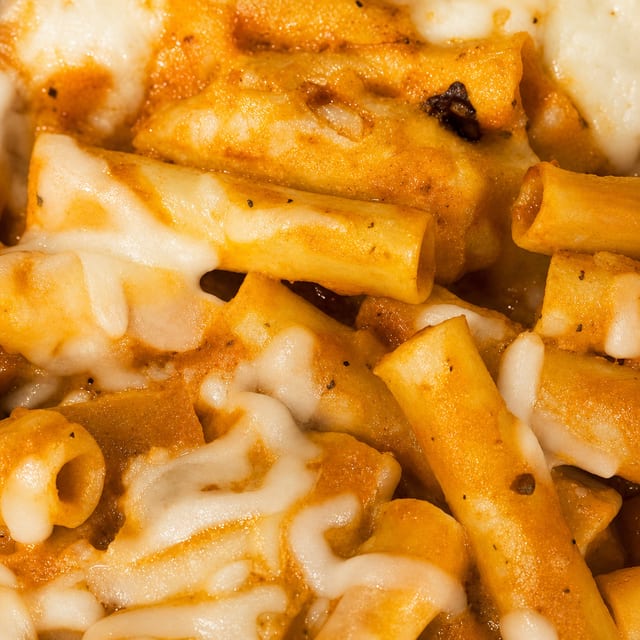 Baked Ziti Pizza.